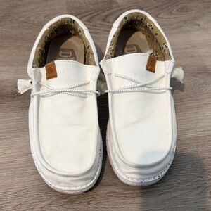 Hey Dude White Casual Shoes - Men’s Size 8 / Women 10